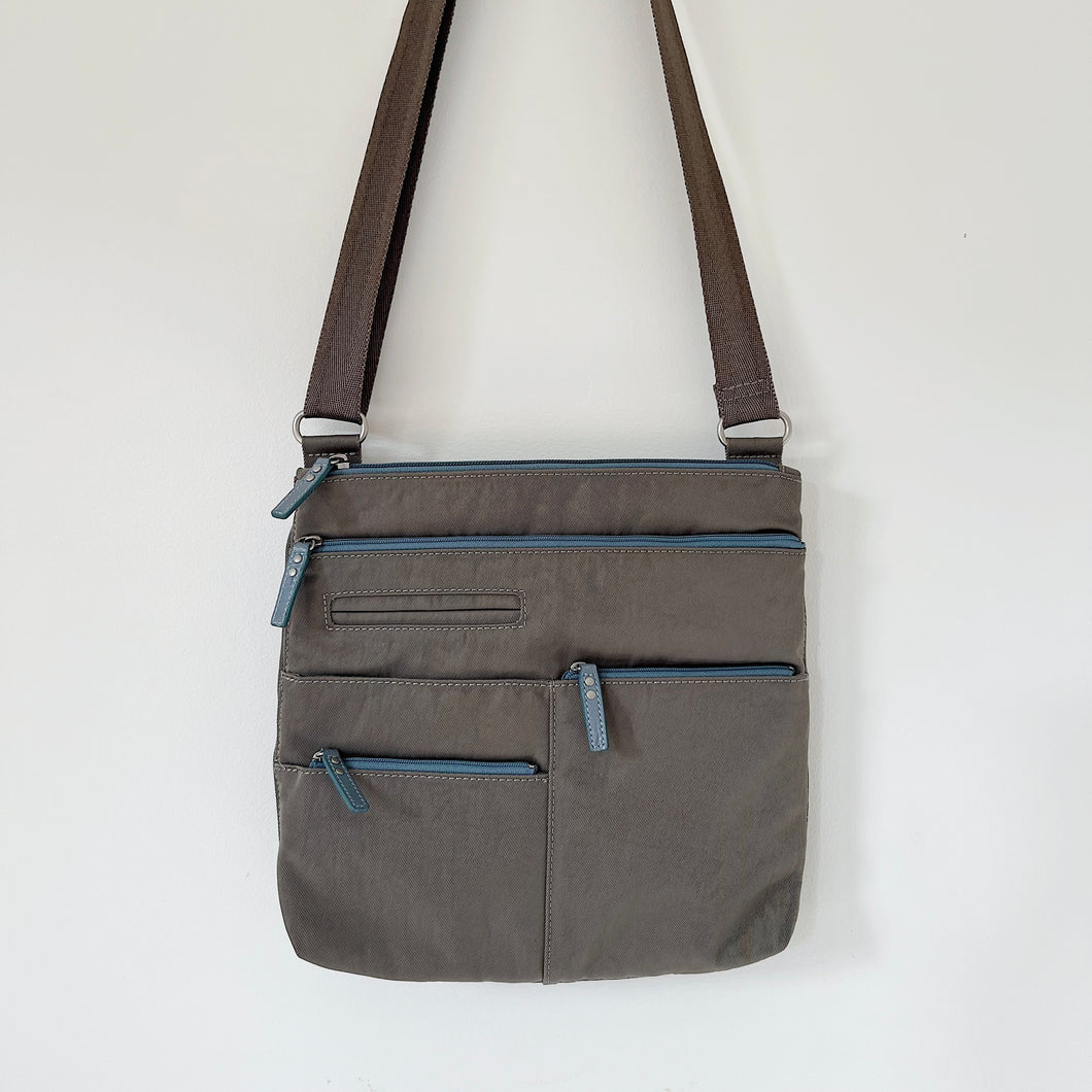 Highway | Nico Multi-Pocket Cross Body Shoulder Bag in Sand x Light Blue | Small