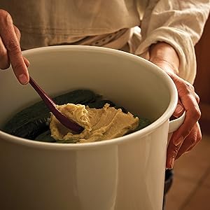 The Japanese Art of Pickling and Fermenting: Preserving vegetables and family traditions
