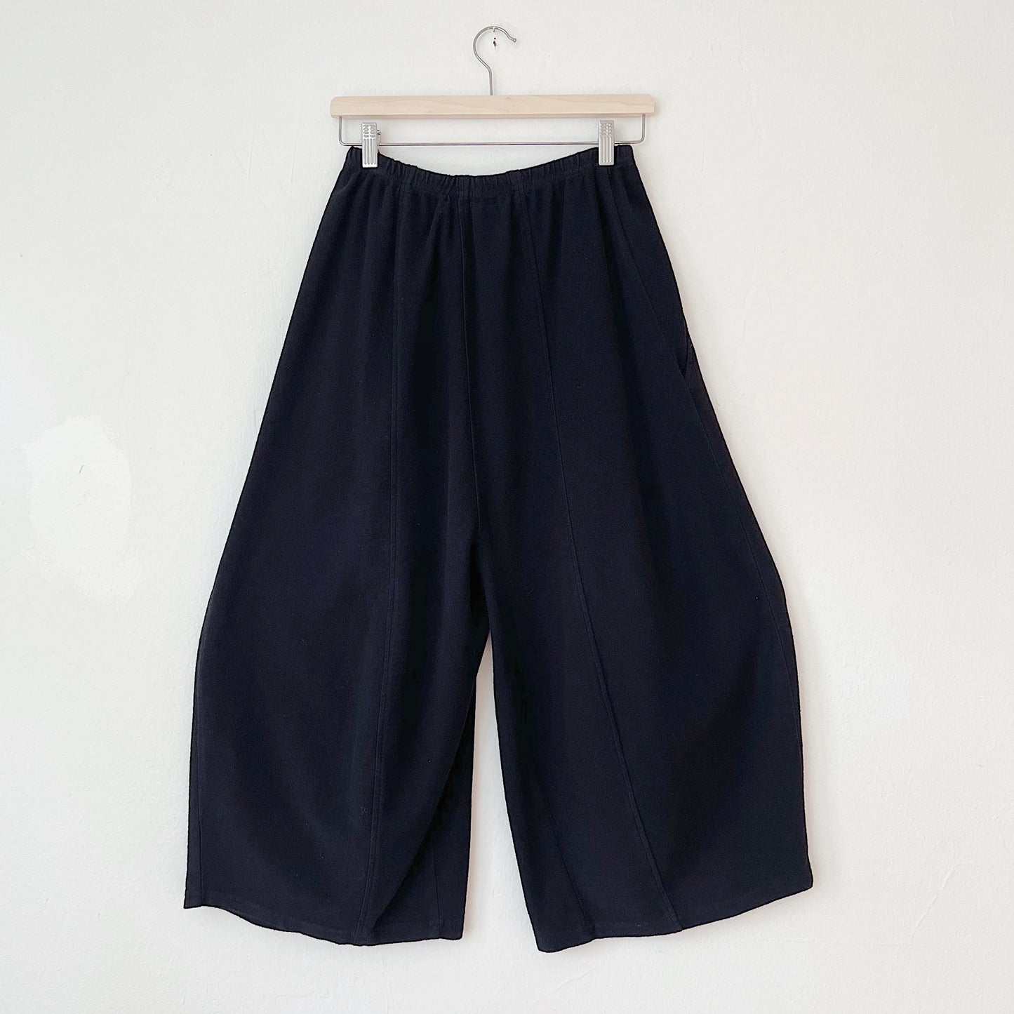 Front Seam Pant in Black