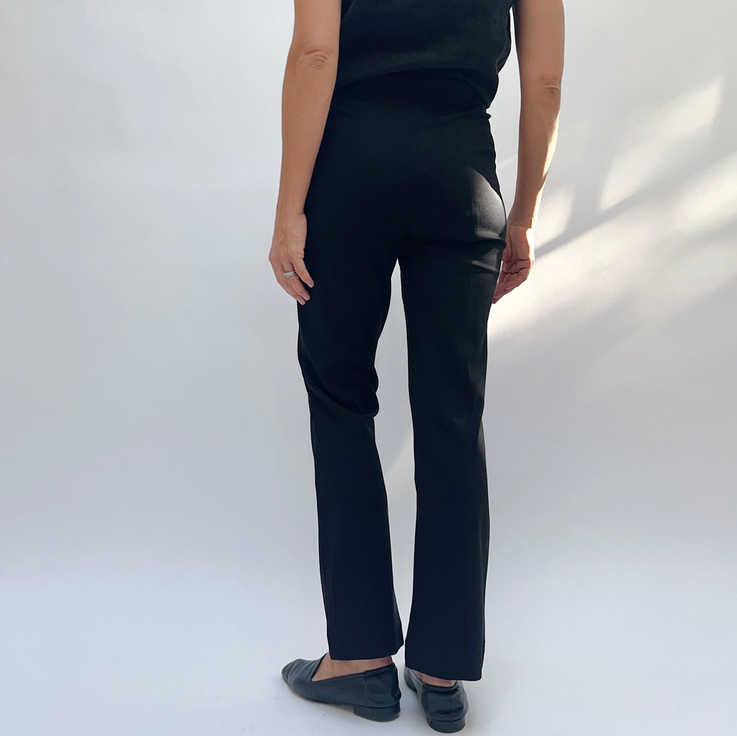 Olivia by Habitat | Kickflare Pant in Ponte in Black