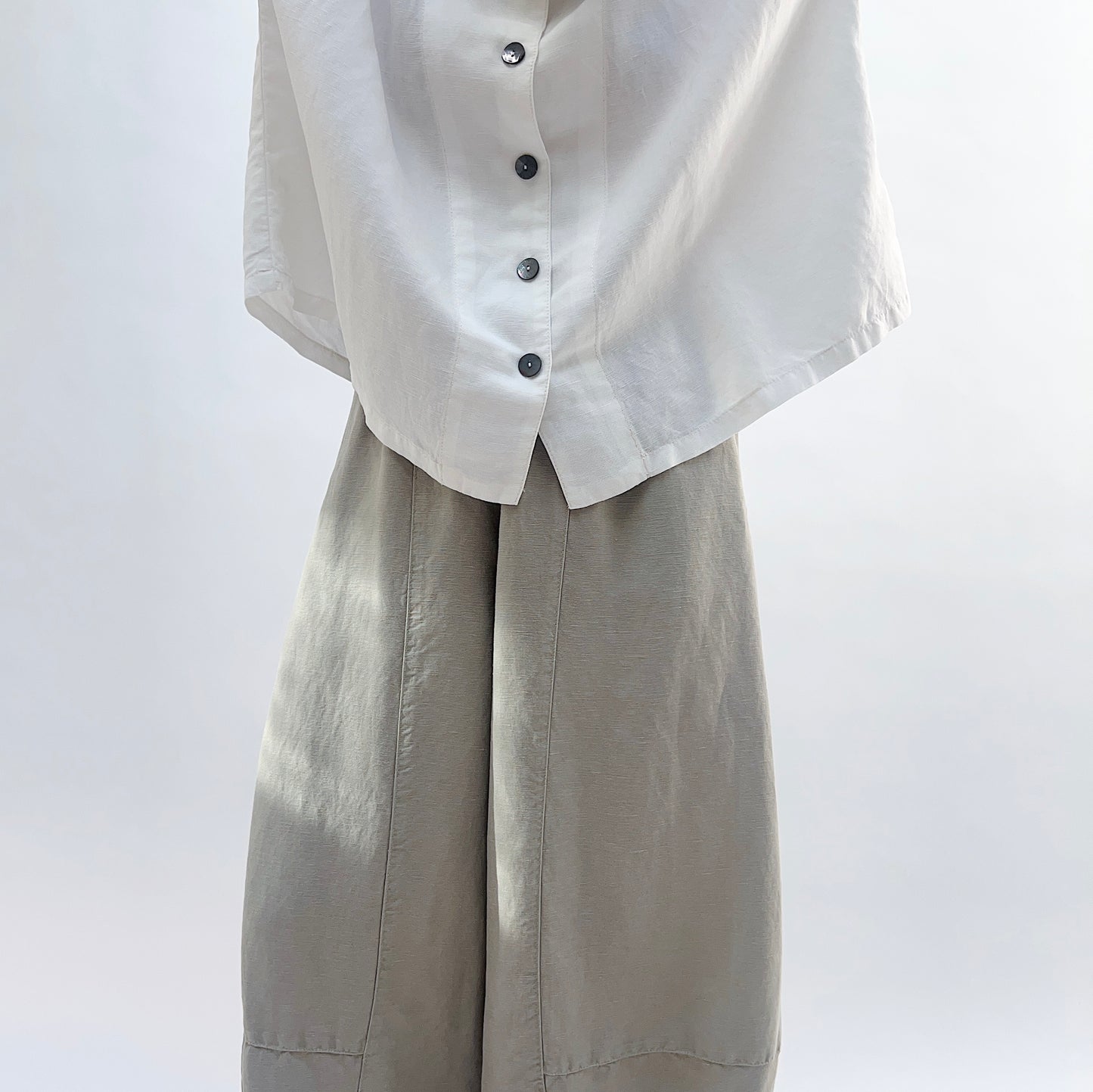 Linen Blend Tucked Hem Pants in Artichoke