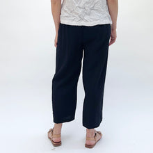 Load image into Gallery viewer, Habitat | Express Travel Ruched Ankle Pant in Black