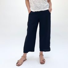 Load image into Gallery viewer, Habitat | Express Travel Ruched Ankle Pant in Black