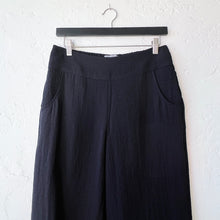 Load image into Gallery viewer, Habitat | Express Travel Ruched Ankle Pant in Black