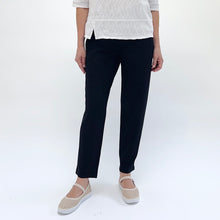 Load image into Gallery viewer, Core Travel Straight Pant in Black