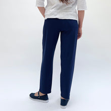 Load image into Gallery viewer, Core Travel Straight Pant in Navy