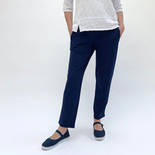Load image into Gallery viewer, Core Travel Straight Pant in Navy