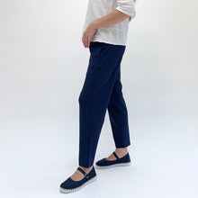 Load image into Gallery viewer, Core Travel Straight Pant in Navy