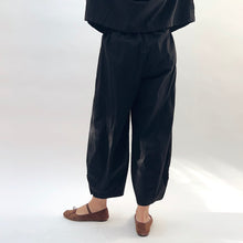 Load image into Gallery viewer, Eleven Stitch | Doreen Pant in Black