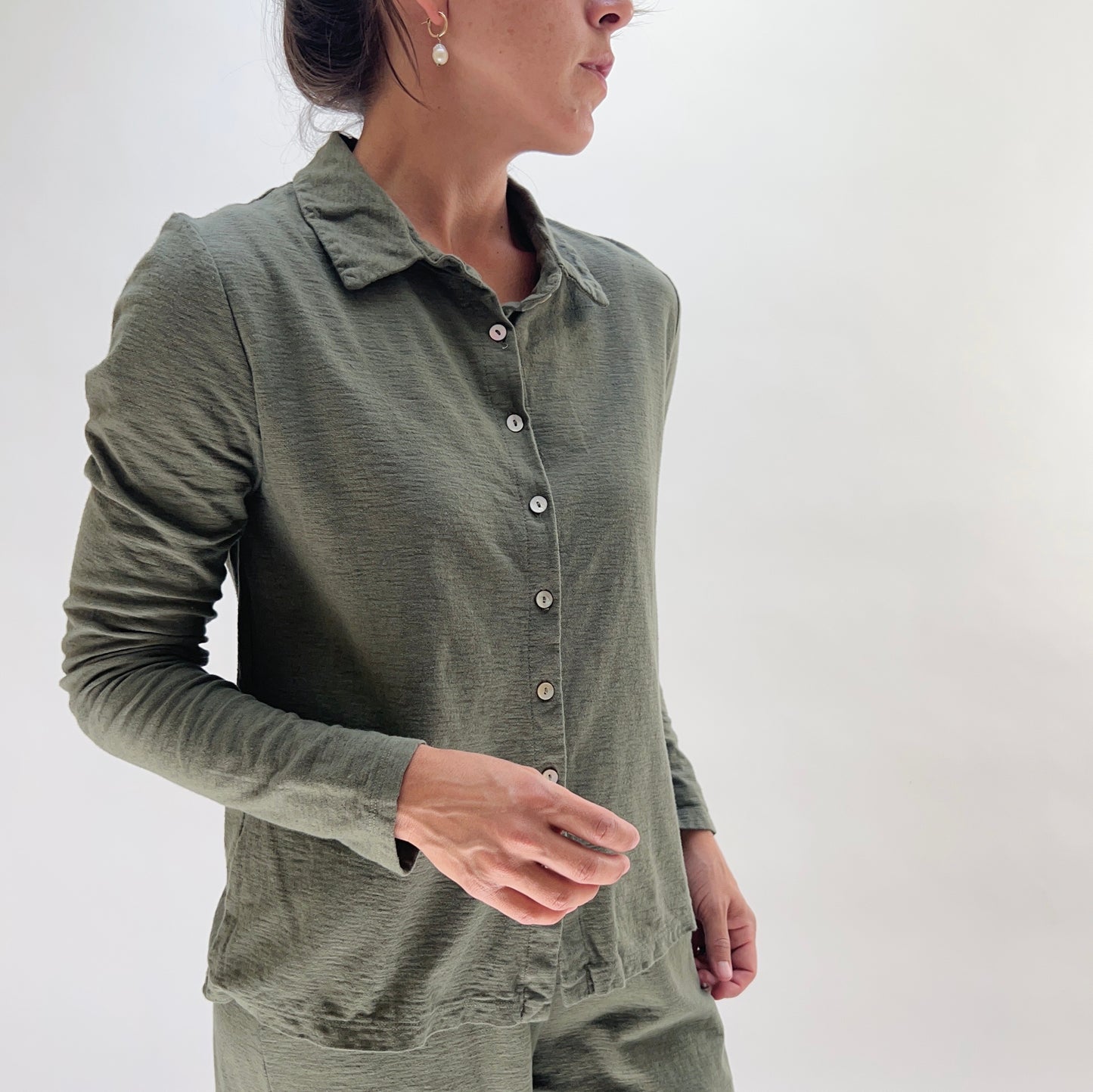 Cut Loose | Fitted Shirt in Kelp