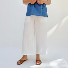 Load image into Gallery viewer, Habitat | Travel Crop Pants in White
