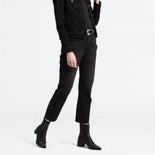 Load image into Gallery viewer, Levi's | 501® Original Cropped Women's Jeans in Black Heart