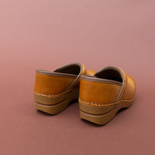 Load image into Gallery viewer, back view dansko honey professional clog