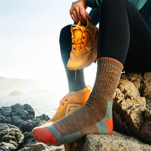 Load image into Gallery viewer, Darn Tough |  Hiker Micro Crew Midweight Hiking Sock in Bark
