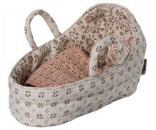 Load image into Gallery viewer, Maileg | Baby Mouse Carry Cot
