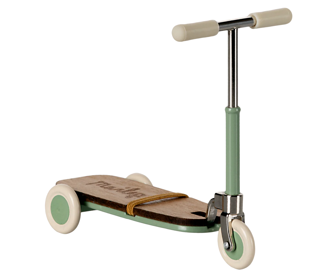 Maileg | Mouse Kickboard in Mint