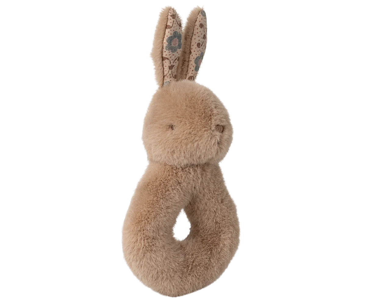 Maileg Rabbit Rattle in Peachy Cream baby gift set — plush bunny ring rattle with floral-lined ears and a coordinating floral cotton muslin burp cloth, displayed with the Maileg Bunny Baby floral gift box
