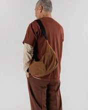 Load image into Gallery viewer, Baggu | Crescent Bag in Brown
