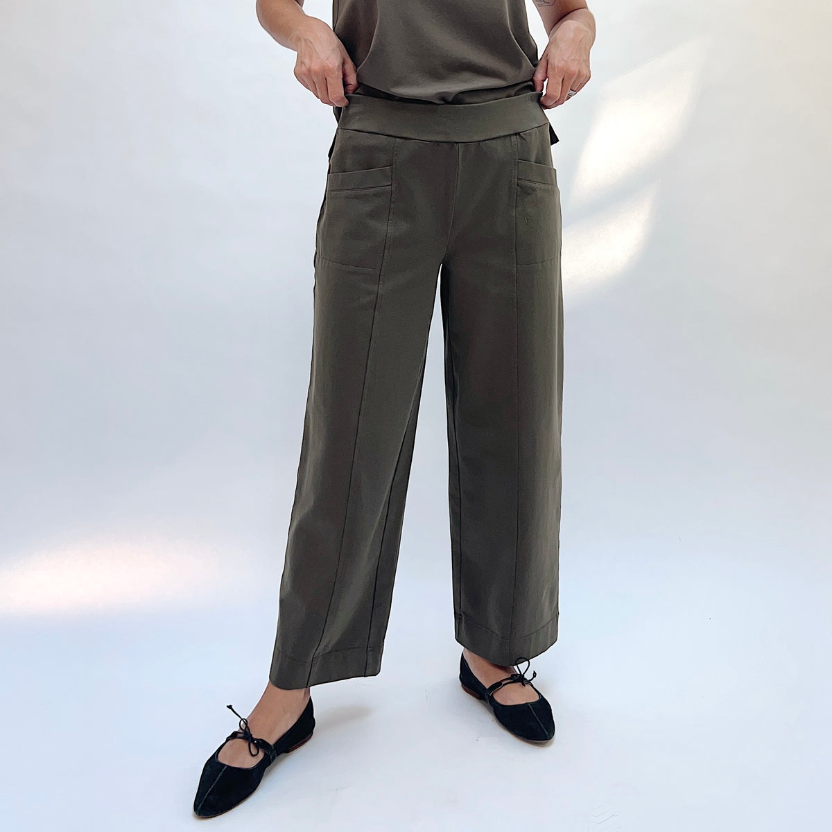 Habitat Stonewash Knit Pocket Flood Pant in Umber, front view showing the elastic waistband, angled front pockets, and wide-leg flood length
