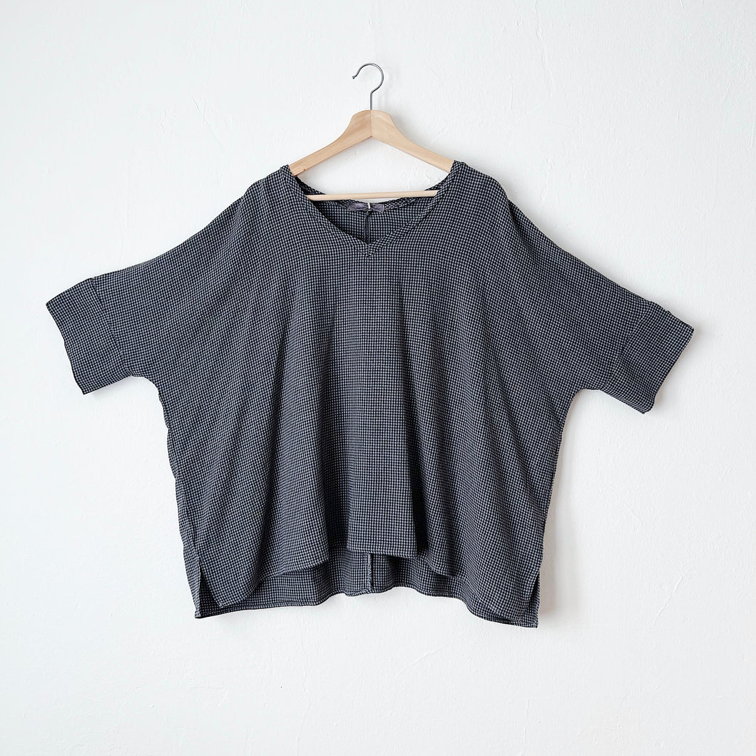 Cut Loose | One Size Mini Check V Neck Top in Grey