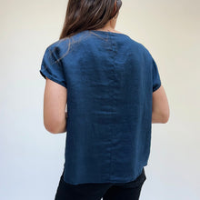 Load image into Gallery viewer, Cut Loose | High Low Linen Tee in Ink Jet
