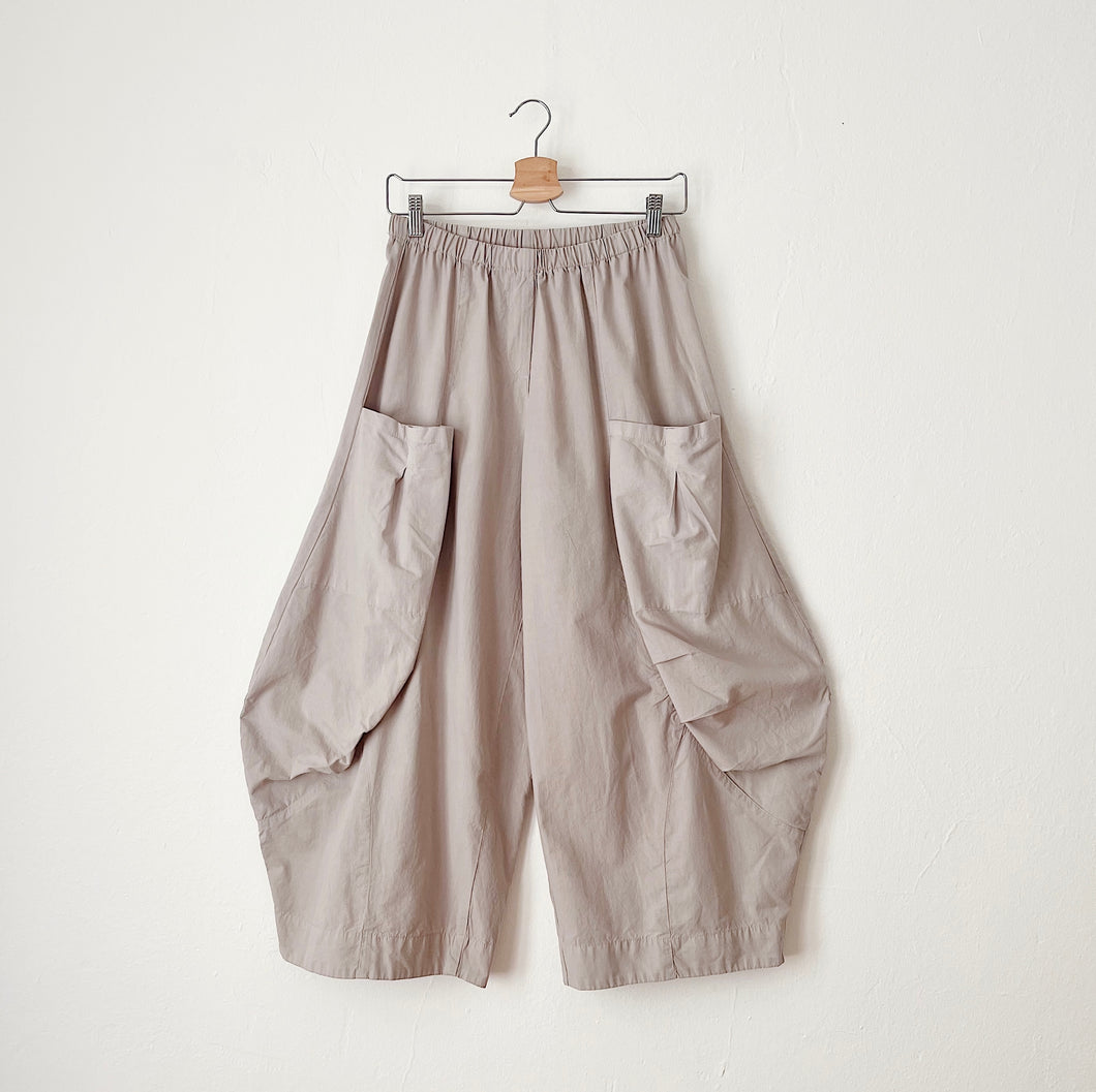 Eleven Stitch | Double Pocket Cotton Pant in Sand