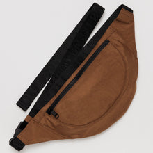 Load image into Gallery viewer, Baggu | Crescent Fanny Pack in Brown
