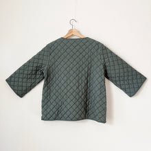Load image into Gallery viewer, Cut Loose | 3/4 Sleeve Quilted Jacket in Myrtle
