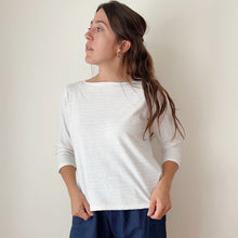 Load image into Gallery viewer, Cut Loose | 3/4 Sleeve Boatneck Linen Blend Top in White
