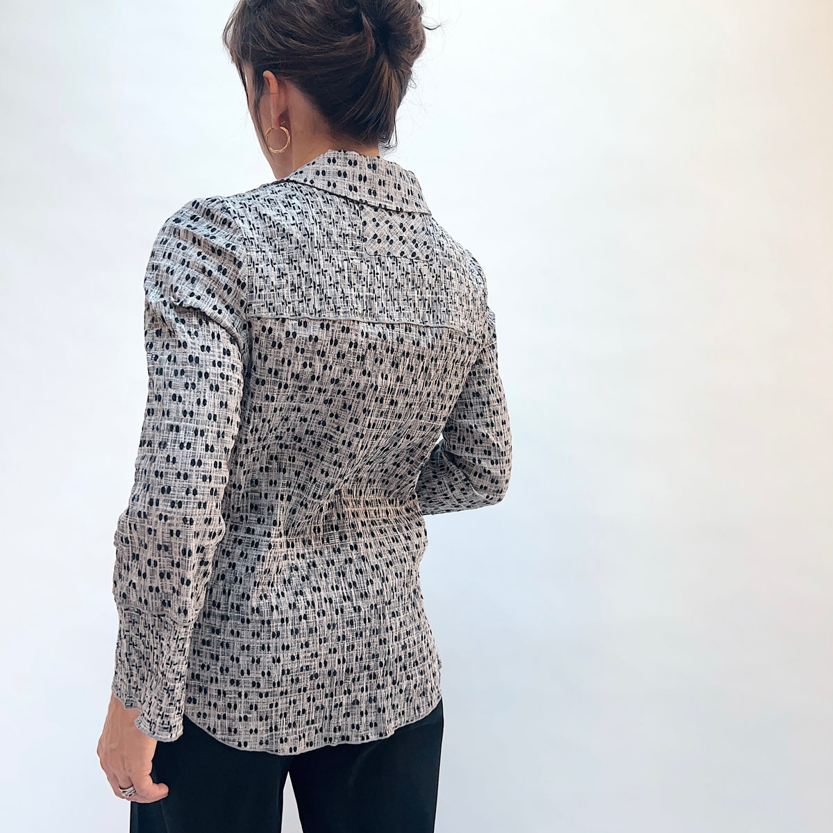 Habitat Mix & Match Geo Tunic in Mushroom, back view showing the smocked waist, curved hem, and all-over geo dot-grid crinkle print
