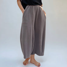 Load image into Gallery viewer, Eleven Stitch | Front Seam Pant in Granite
