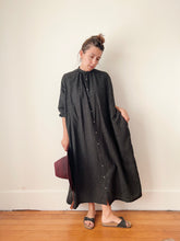 Load image into Gallery viewer, Ichi Antiquités | Azumadaki Ramie Flocky Polka Dot Dress in Black
