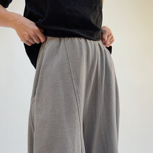 Load image into Gallery viewer, Eleven Stitch | Front Seam Pant in Fog
