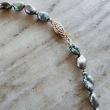 Load image into Gallery viewer, Dotter | Iridescent Grey Pearl Necklace
