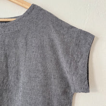 Load image into Gallery viewer, Cut Loose | Crosshatch Short Sleeve Top in Aluminum
