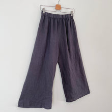 Load image into Gallery viewer, Cut Loose | Hanky Linen Full Crop Pant in Anthracite
