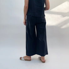 Load image into Gallery viewer, Cut Loose | Pleated Crop Pant in Lights Out Crosshatch
