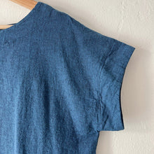 Load image into Gallery viewer, Cut Loose | Crosshatch Short Sleeve Top in Amalfi
