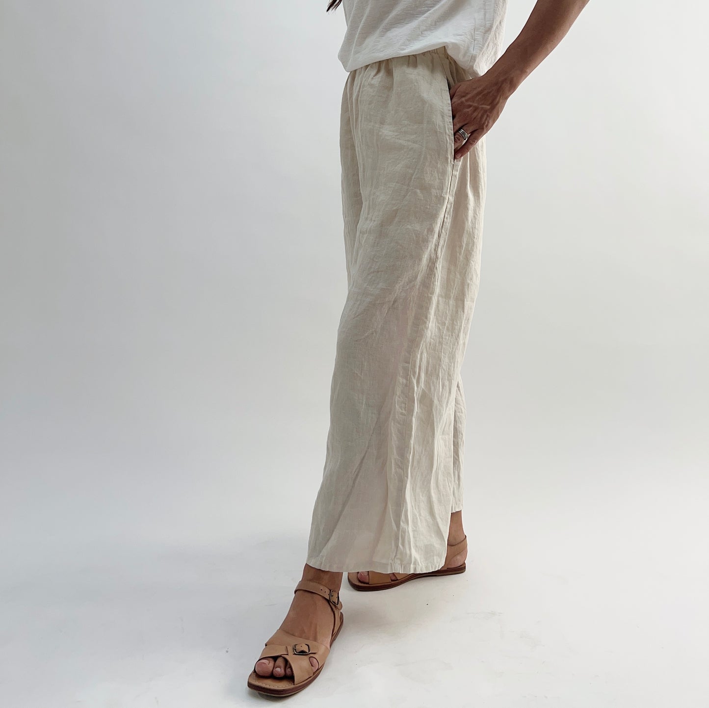 Hanky Linen Full Crop Pant in Jicama