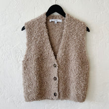 Load image into Gallery viewer, LATIERRA | Aries Boucle Vest in Oatmeal
