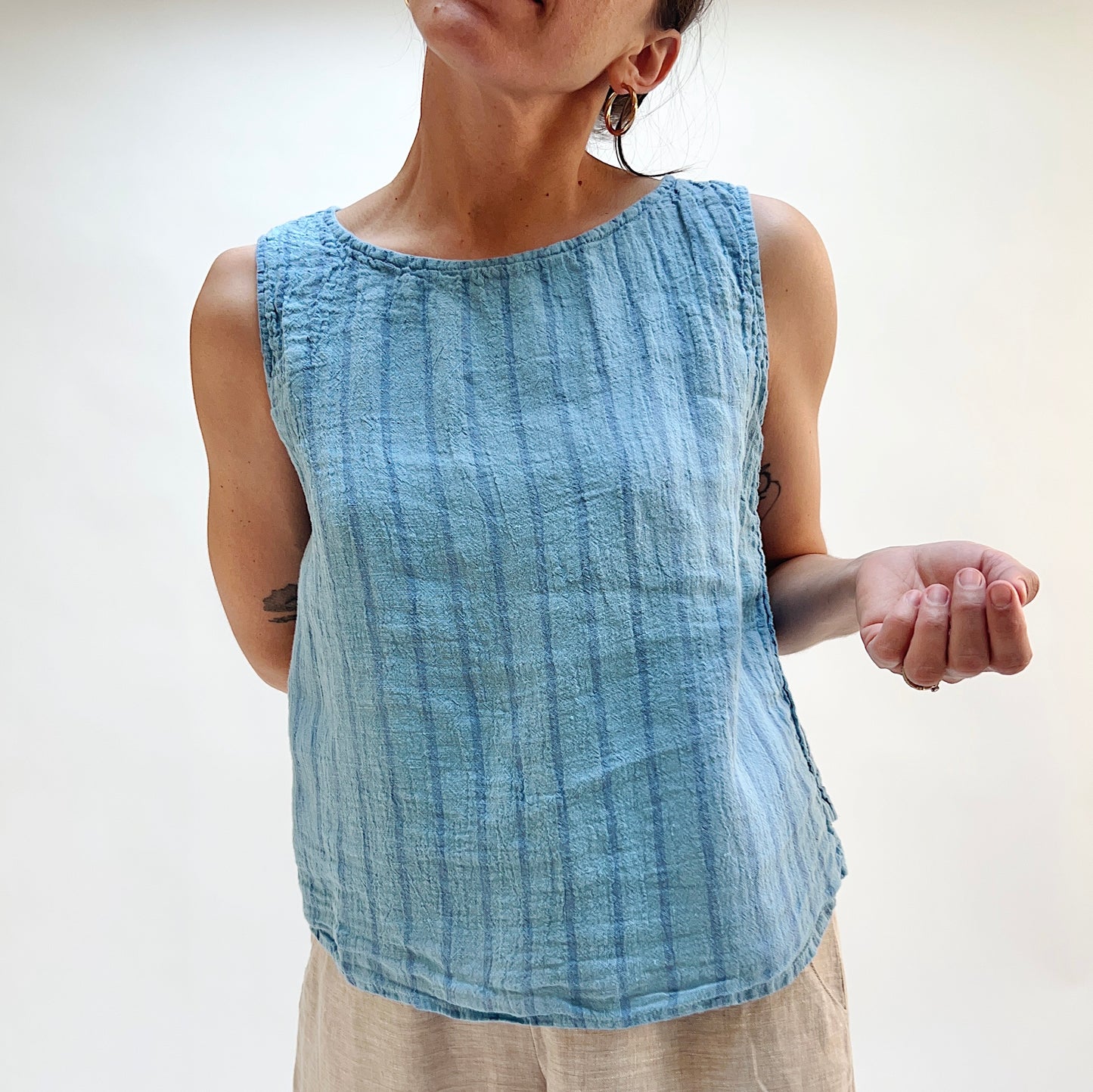 Striped Side Button Shell Tank in Bellflower