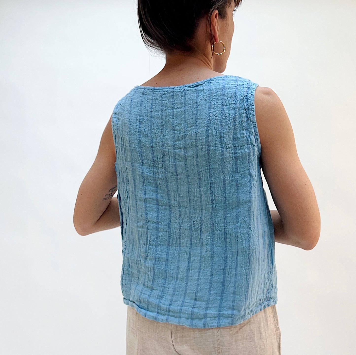 Striped Side Button Shell Tank in Bellflower