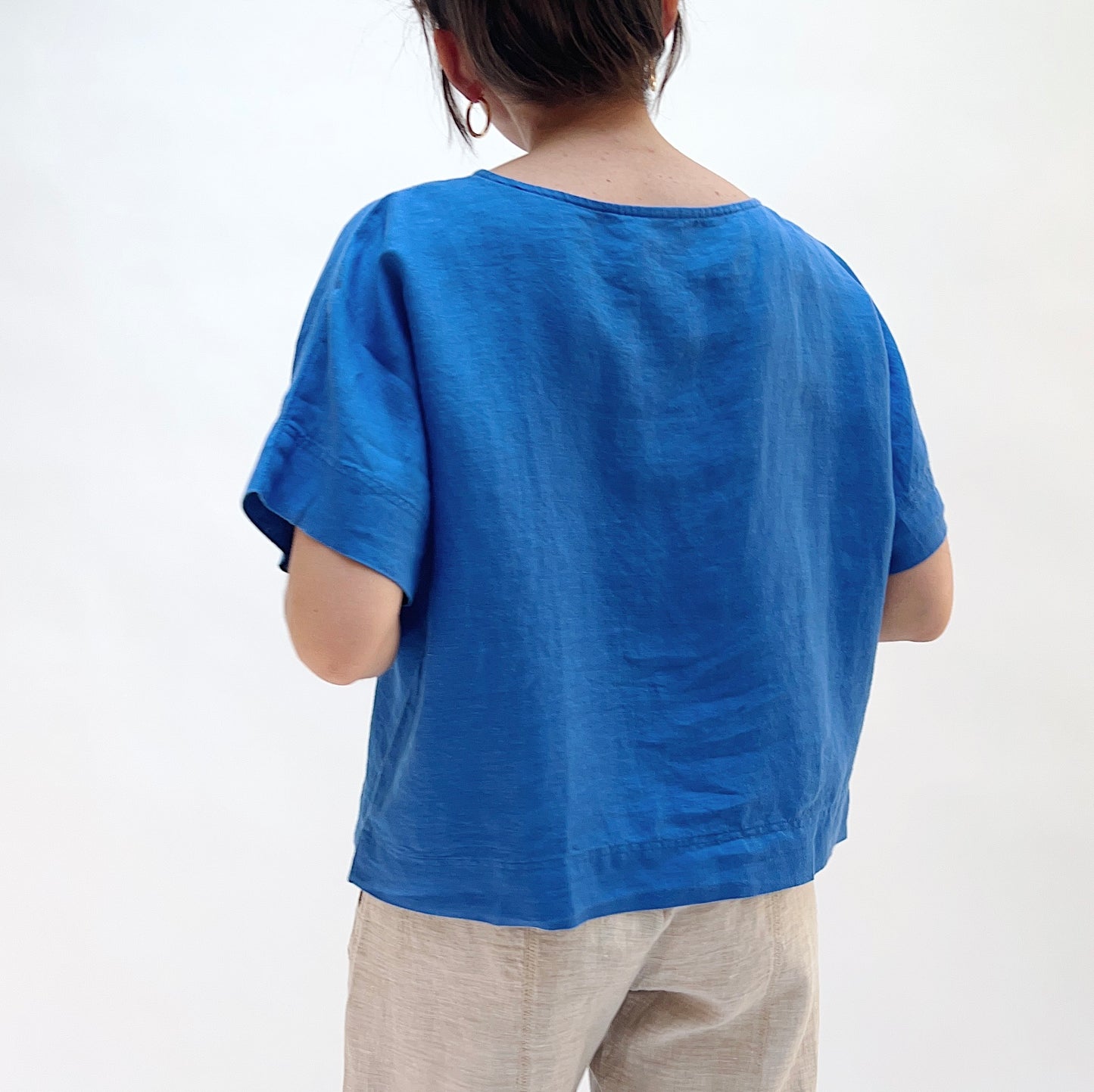 Short Sleeved Pullover Shirt in Flax Flower