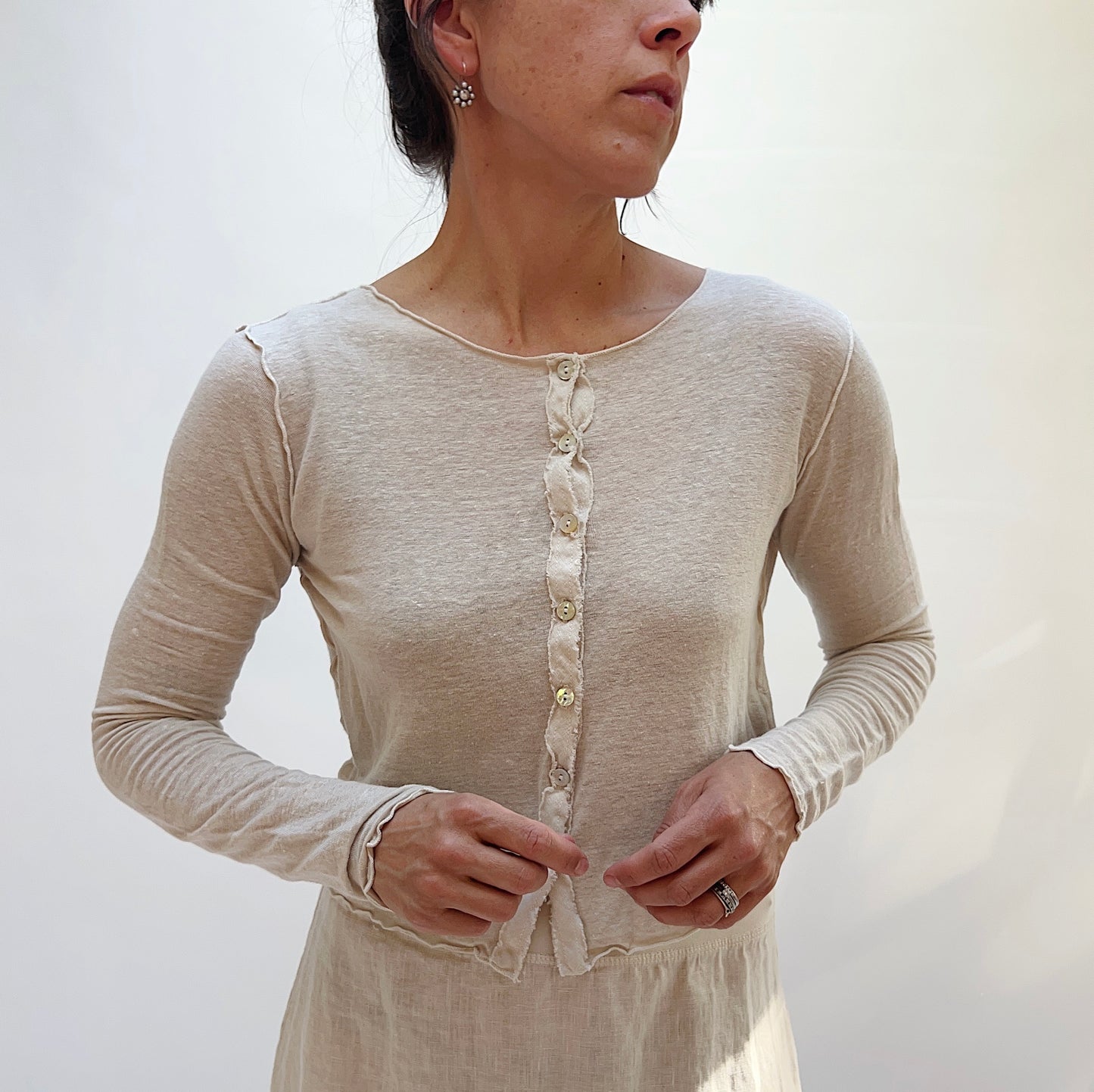 Cropped Fine Linen Blend Cardigan in Jicama