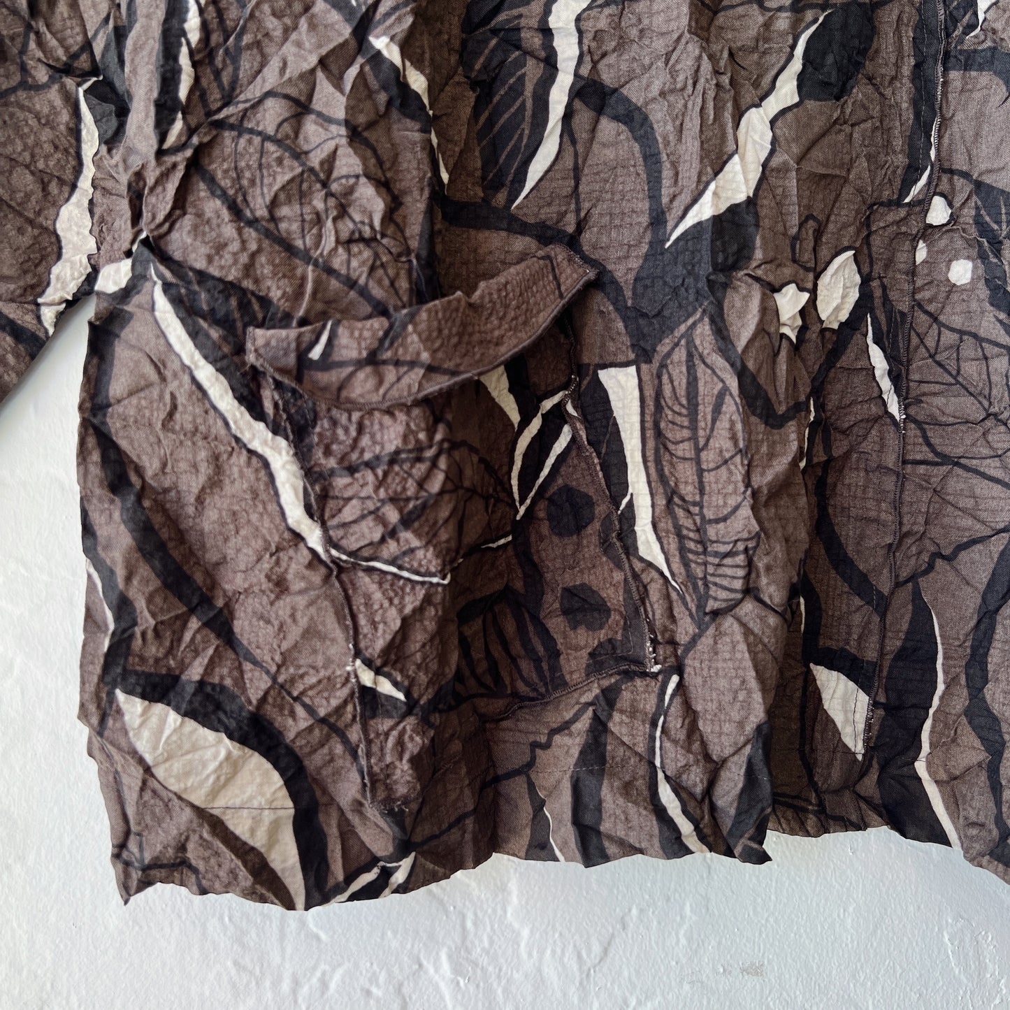 Olivia by Habitat | Crush Travel Leaves Lisbon Dolman Pullover in Chocolate