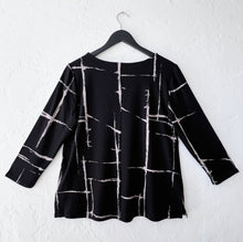 Load image into Gallery viewer, Olivia by Habitat | Arthouse Grid Easy Tee in Black
