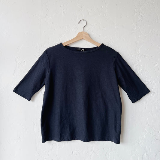 Cut Loose | Elbow Sleeve Top in Lights Out