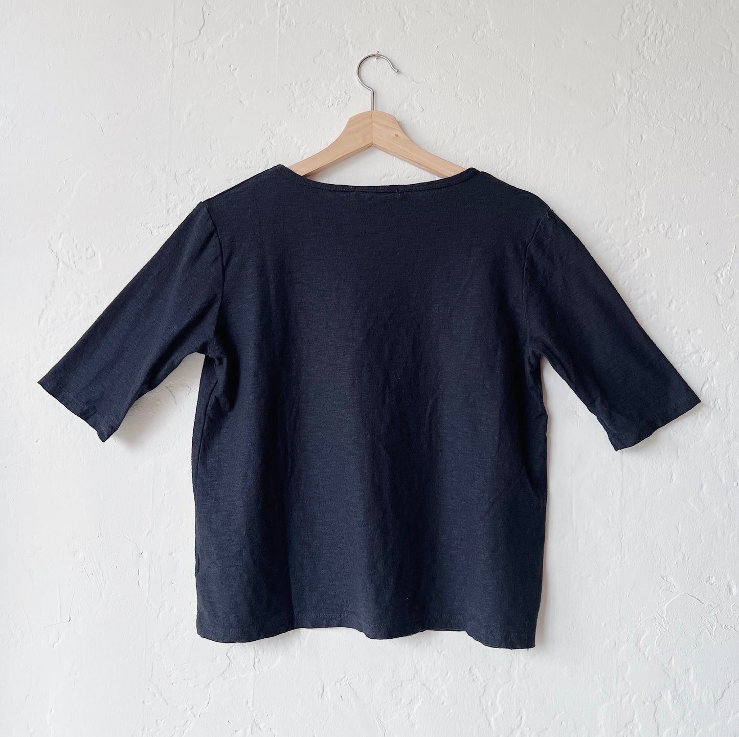 Cut Loose | Elbow Sleeve Top in Lights Out