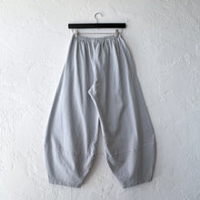 Load image into Gallery viewer, Pacific Cotton | Cotton Oliver Pant in Flurry
