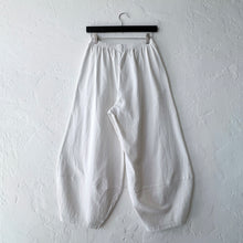 Load image into Gallery viewer, Pacific Cotton | Cotton Oliver Pant in Cream
